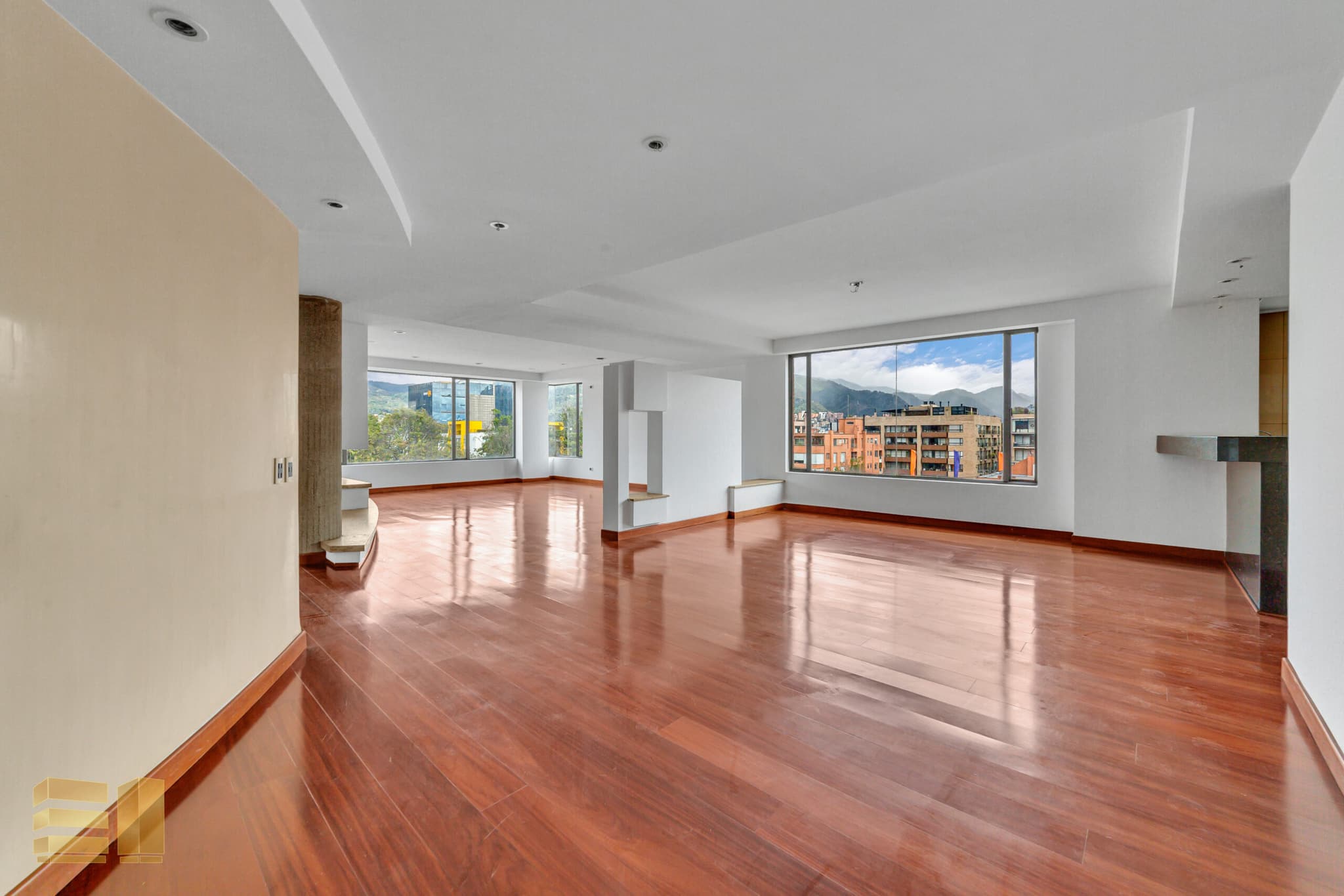 Penthouse en venta, Bogotá, Santa Barbara — imagen 1